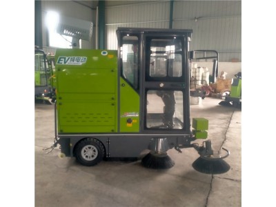 山東定做純電動(dòng)三輪掃